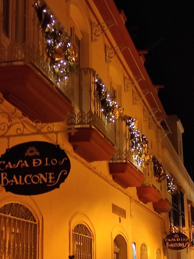Apartamentos Turisticos Casa De Los Balcones Чипиона Экстерьер фото