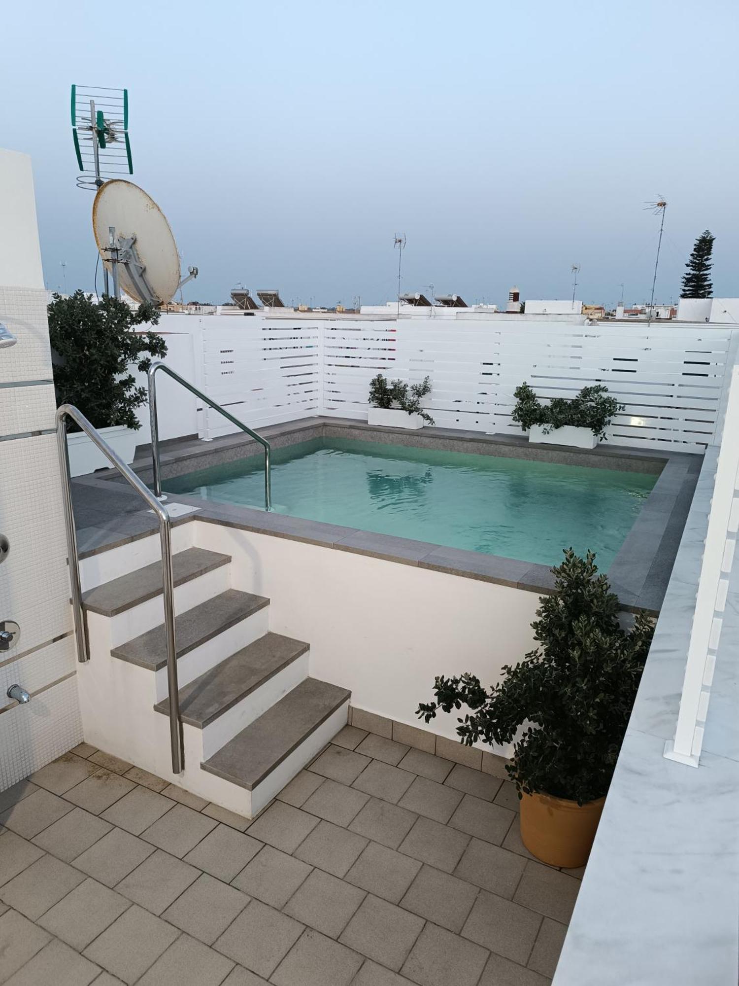 Apartamentos Turisticos Casa De Los Balcones Чипиона Экстерьер фото